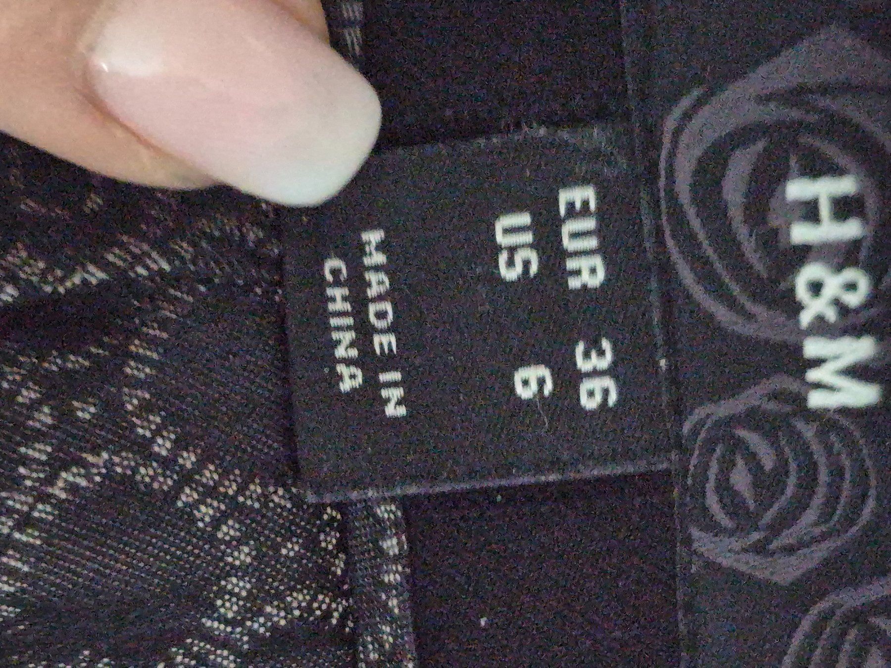 H&M Jacken: H&M Giacca nera elegante taglia 36 – Gebraucht aus Aurigeno von TesBri 2