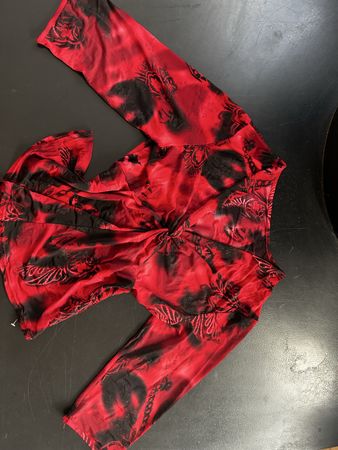 Sommerliche Damenbluse in Rot/Schwarz Gr. M, top Zustand!