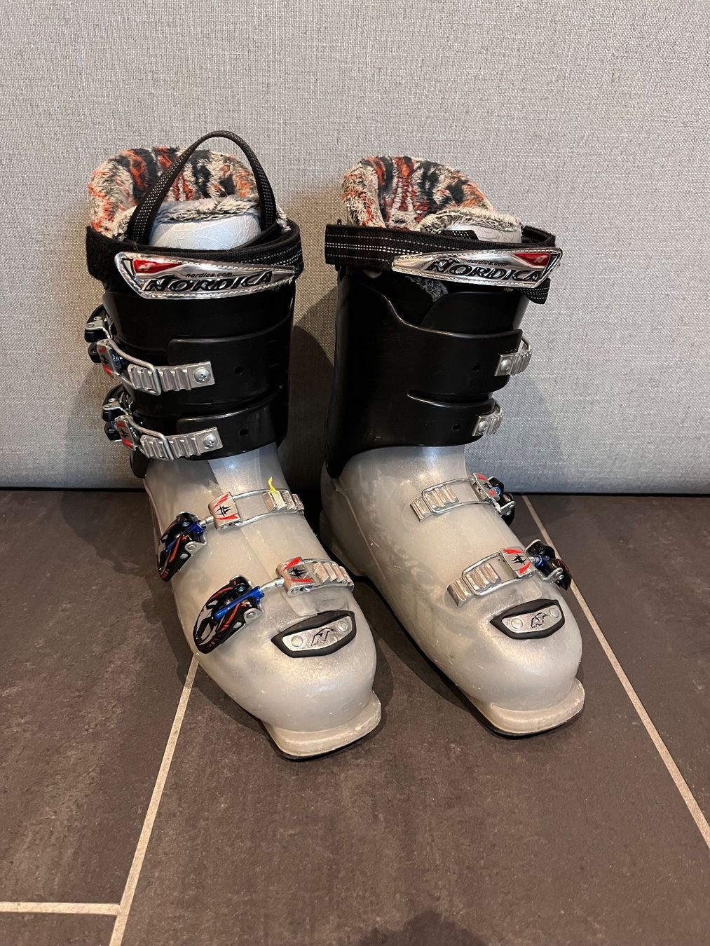 Nordica Herrenschuhe: Skischuh Nordica – Gebraucht aus Schwarzsee von  2