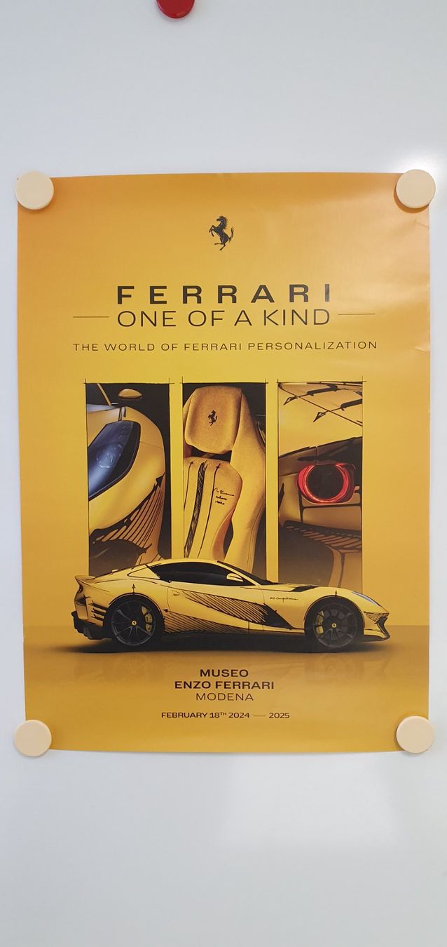 Foto & Immagini: Ferrari Poster original Modena Museum mit 812 Competition. – Usato da Zürich venduto da Leica.C89