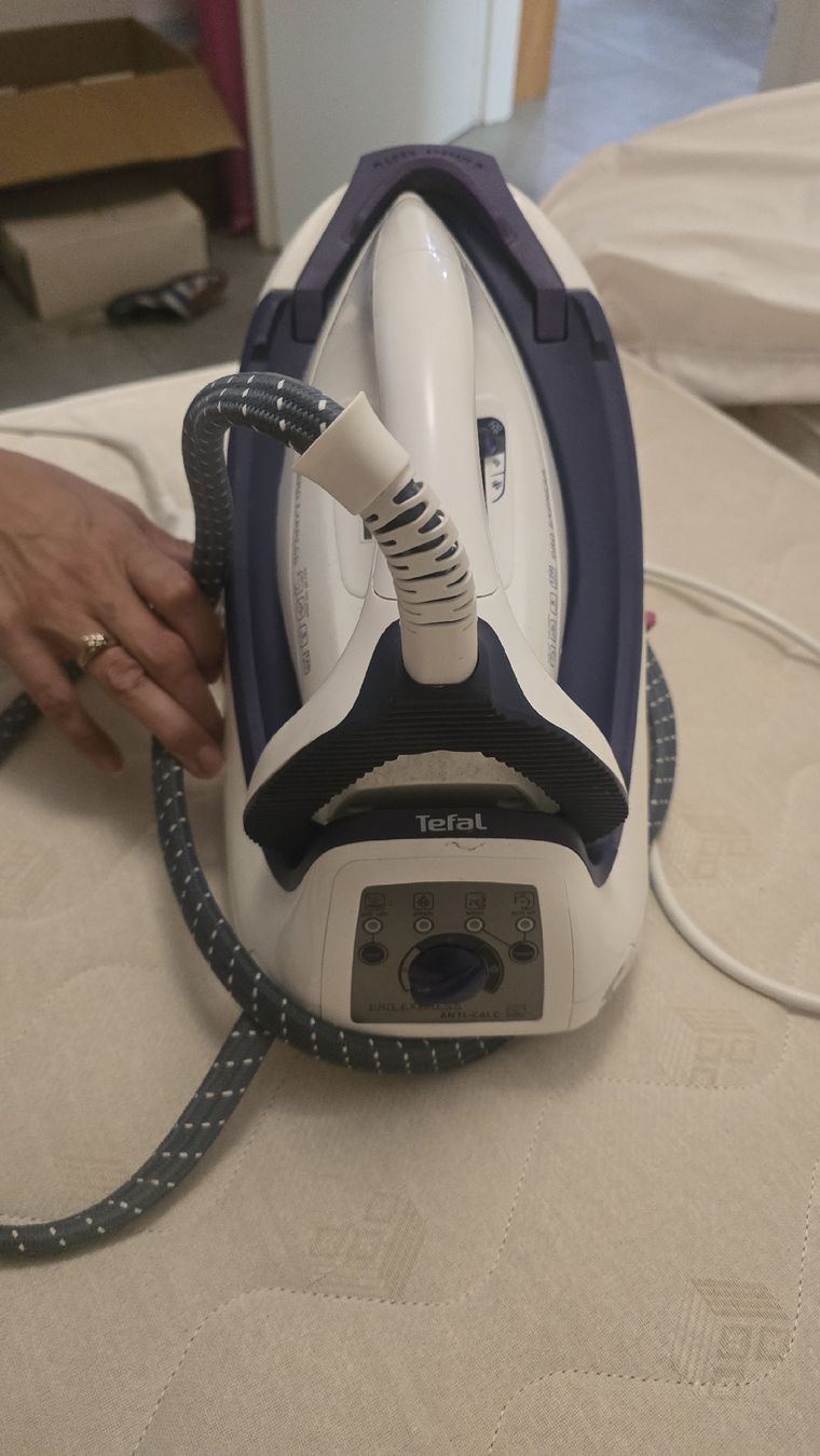 Tutte le macchine: Tefal Pro Express Steam Generator Iron used condition – Usato da Pully venduto da car_72x7 3