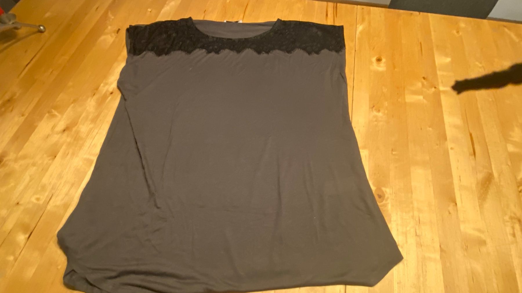 T-shirt: Damen T-Shirts Set, Grösse 52 – Usato da Zürich venduto da Timi80 5