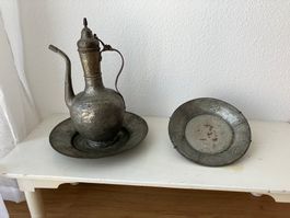 Aiguière (Carafe) turque ancienne et bassins (plateaux)