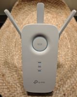 TP-Link RE450 Mesh Wi-Fi Extender Like New Condition