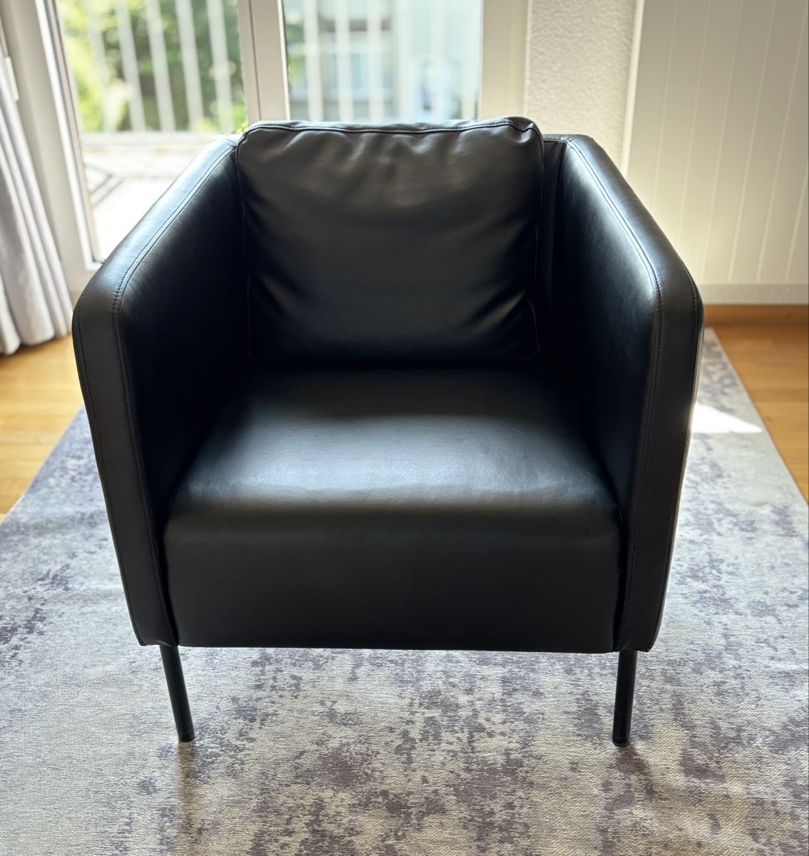 Ikea Poltrone: Bequemer Sessel, schwarz, top Zustand – Usato da Rafz venduto da Sukion 1