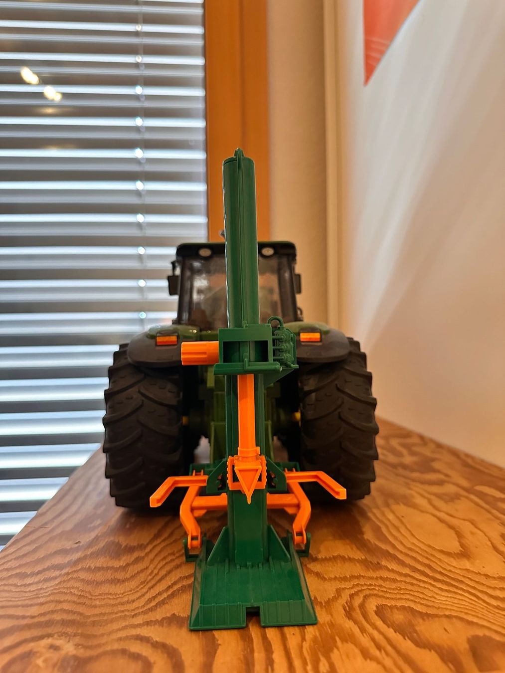 Bruder Giocattoli: Bruder John Deere mit Frontlader und Holzspalter – Usato da Hasliberg-Reuti venduto da Migi79 2