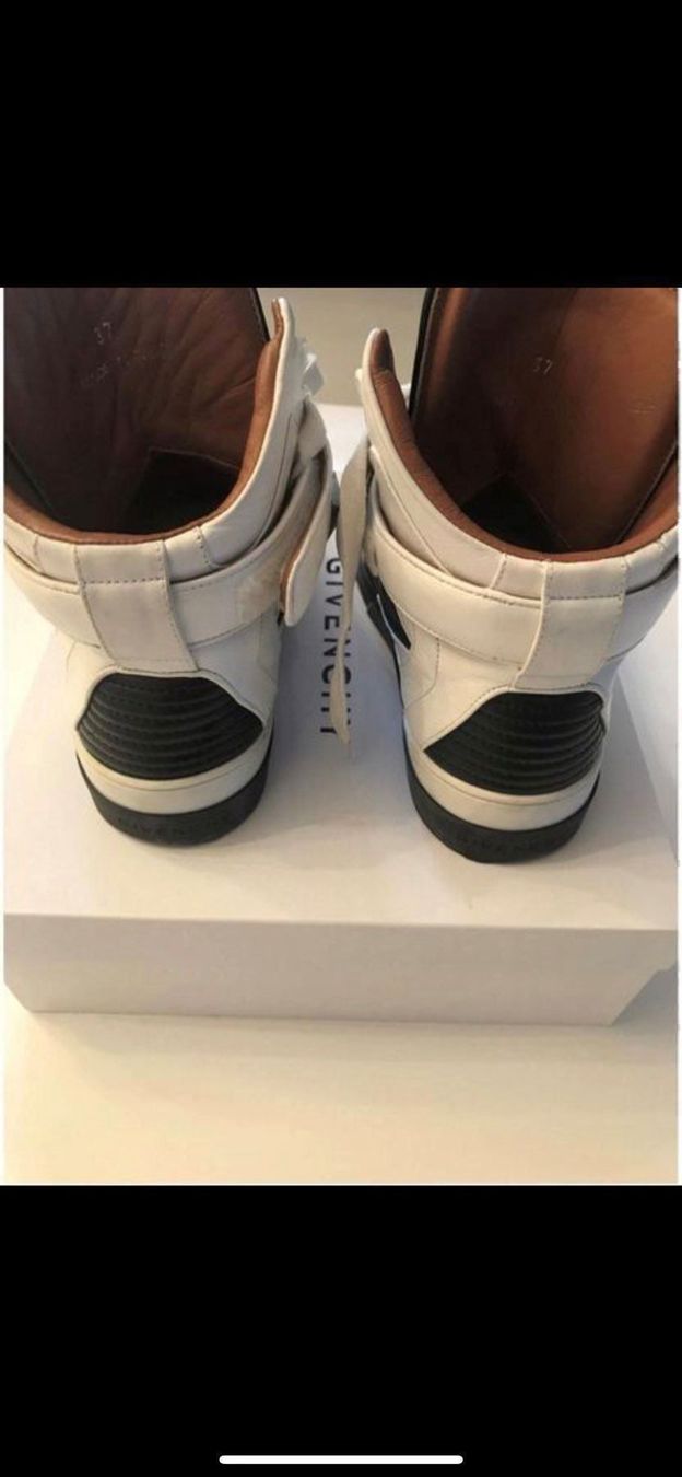 Givenchy Scarpe da donna: Givenchy Sneakers Tyson 37 très bon età – Usato da Torre venduto da Mon.ShuShu 2