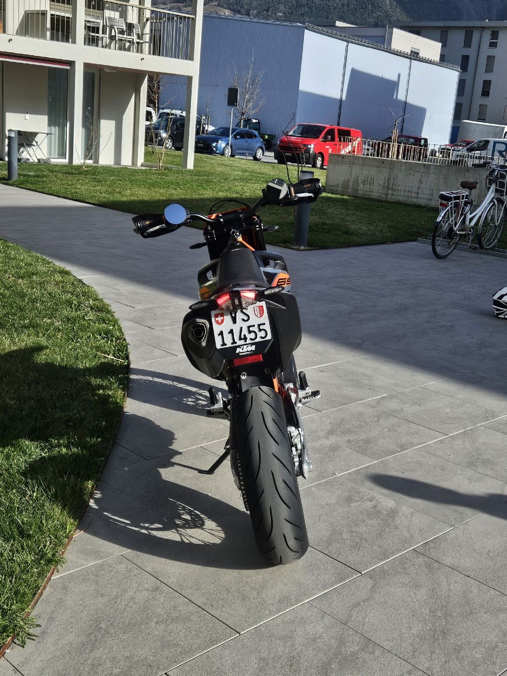 KTM Strada: KTM 690 SMCR 2022 – Usato da Naters venduto da fab_2zx8 4