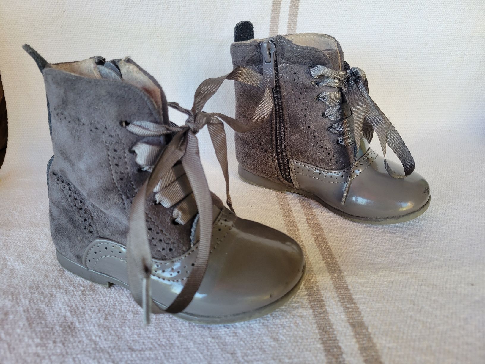 Chaussures garçon: bottines taille 22 – D'occasion à Neuchâtel par valerizette 2