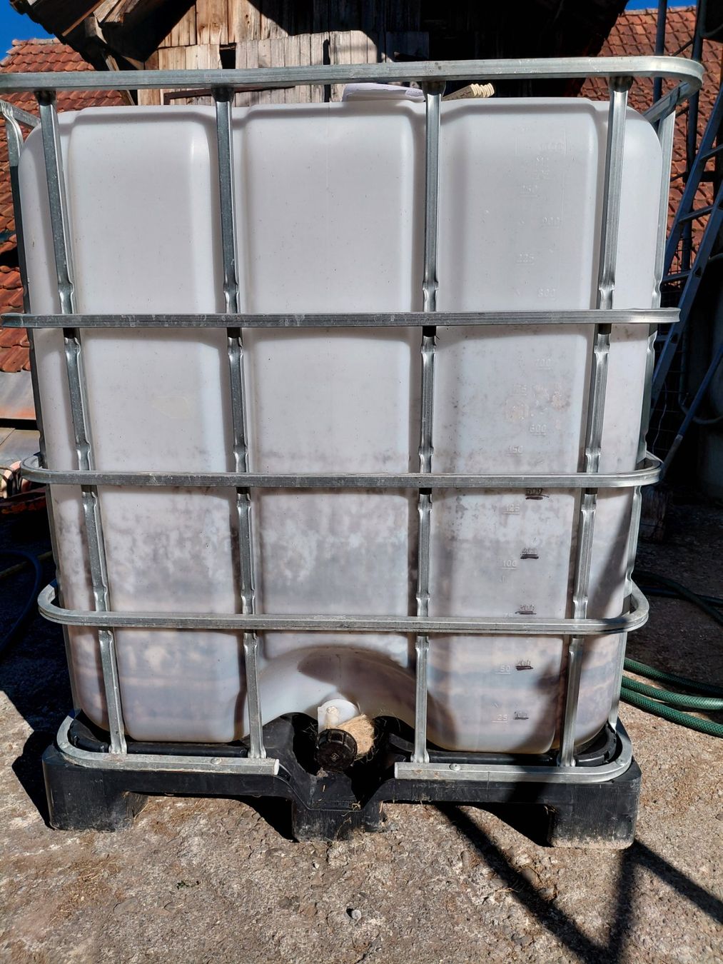 Abbeveratoi e trogoli: IBC Tank – Usato da Kriens venduto da leila18