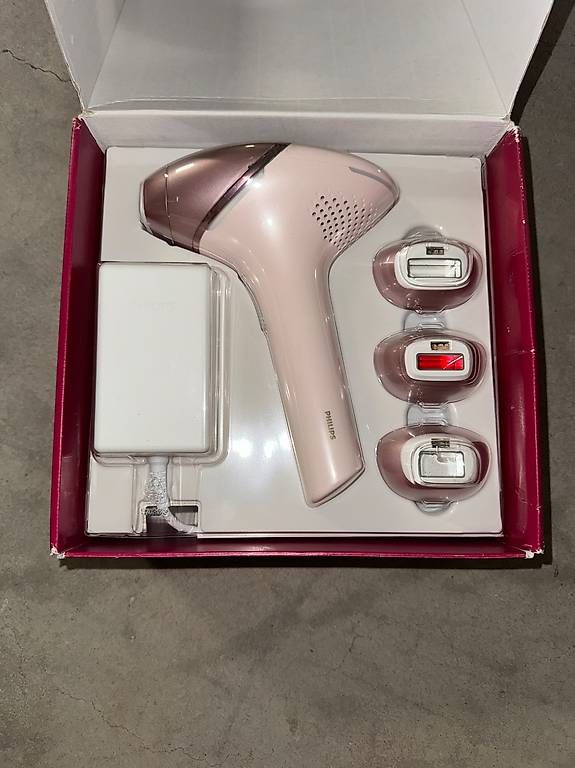 Philips Epiliergeräte: Philips Lumea Prestige – Neu und originalverpackt aus Lachen SZ von nathiisch