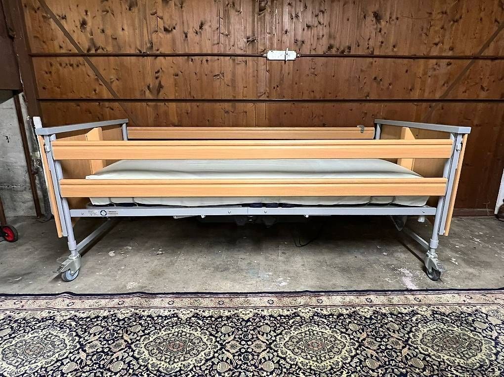 Embru Betten: Lit médicalisé électrique – Gebraucht aus Lonay von car_l9sk 3