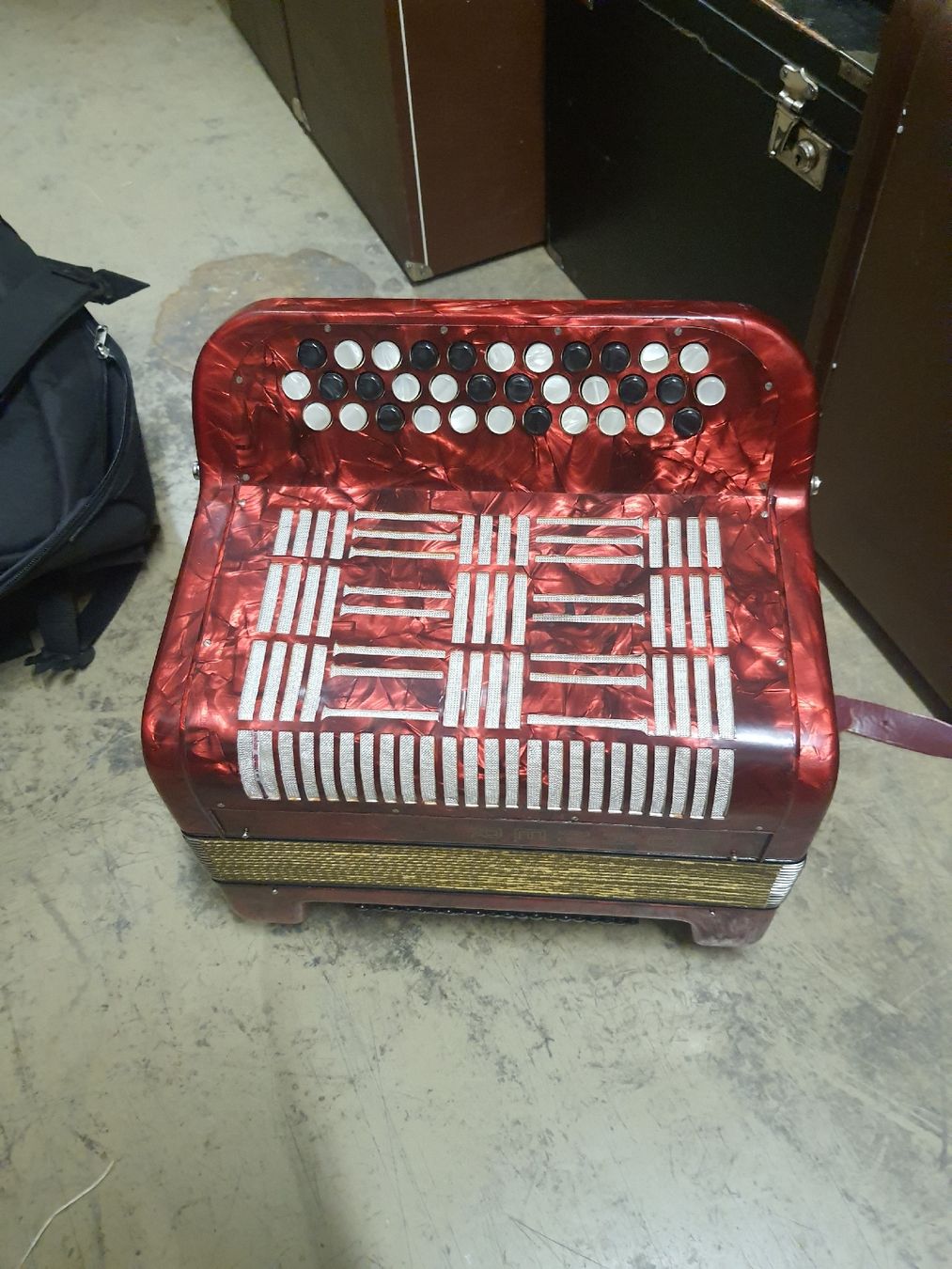 Hohner Strumenti musicali: accordéon chromatique hohner  – Usato da Pont-de-la-Morge venduto da Mirabelle0 1