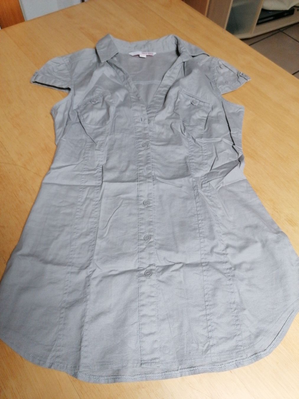Blusen: chemise grise élégante, idéale été – Gebraucht aus Vicques von Dauphine