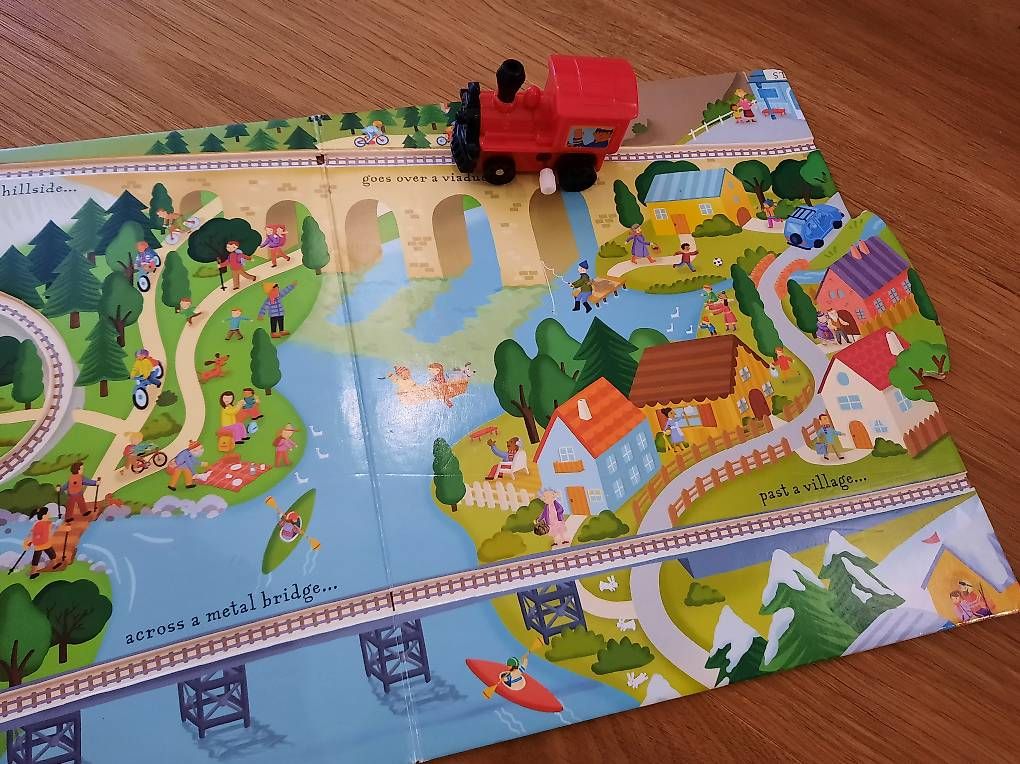 Giocattoli: Wind-up Train - Usborne - Children English Book – Usato da Belp venduto da lol_7fcm 2