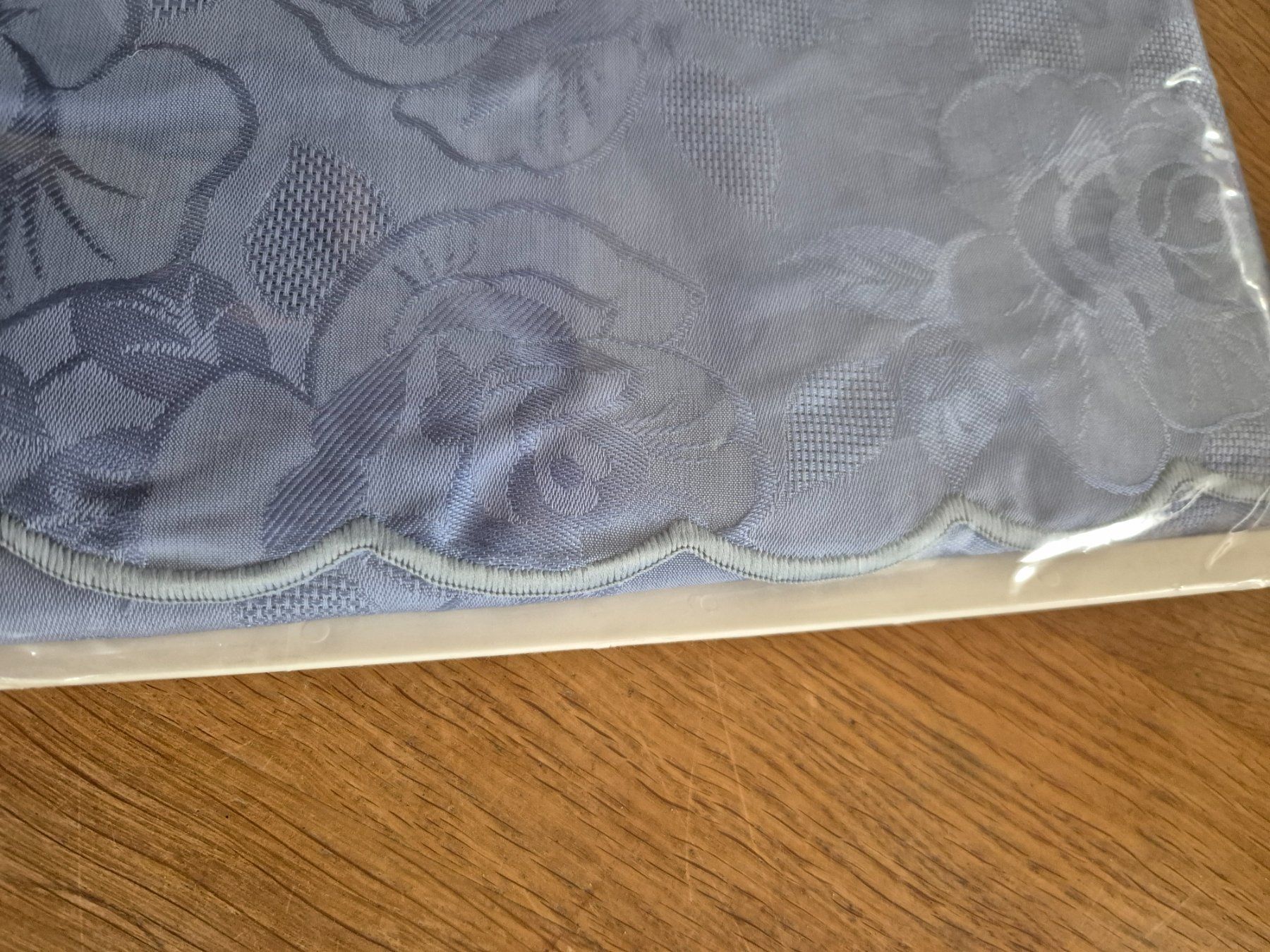 Sonstige Tischwäsche: Tischtuch – Neu und originalverpackt aus Kriens von honig01 3