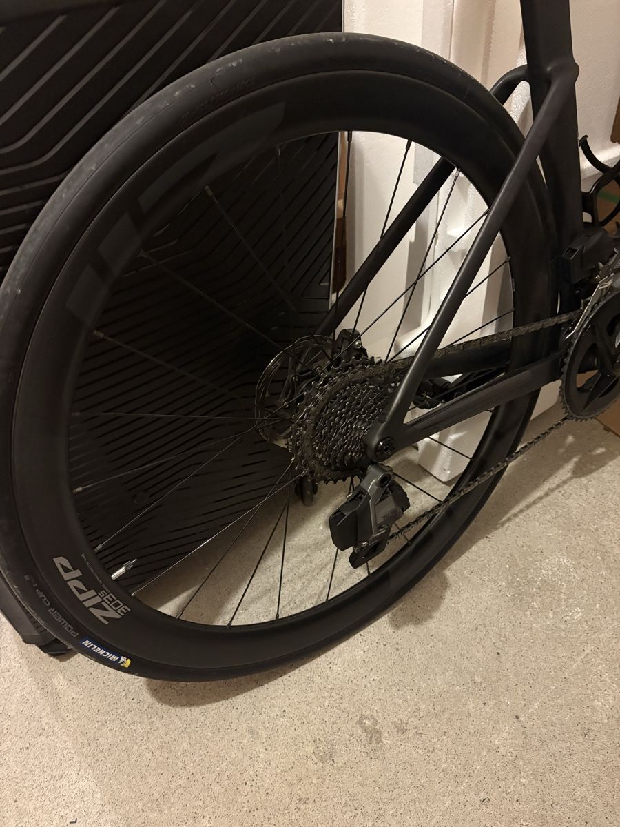 Van Rysel RCR Rival AXS with Look pedals (Neuf (Voir description)) à ...