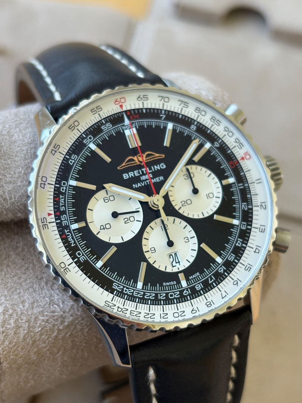 Breitling Montres: Breitling Navitimer B01 Chronograph 46 Fullset mit Garantie – D'occasion à Birsfelden par Mynos 9