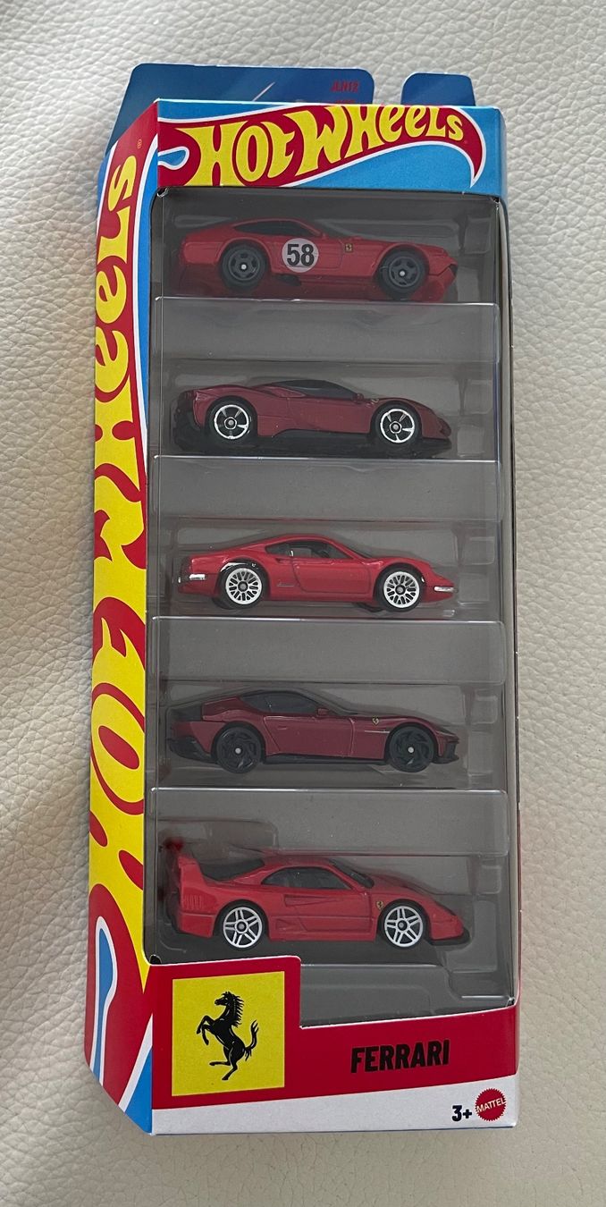 Hot Wheels Modellautos: Hot wheels Ferrari 2026 5-set – Neu und originalverpackt aus Cham von e_c_kpk2
