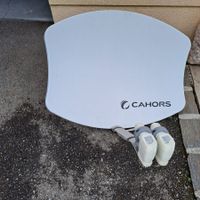 Satellitschüssel Cahors mit 2 Empfangköpfe