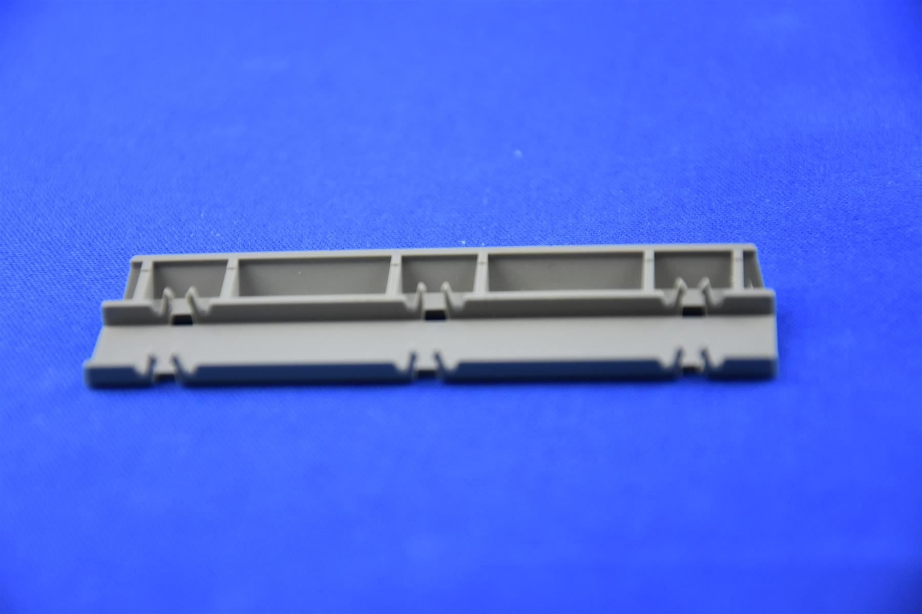 Märklin Accessori: Märklin E558850 Schürzenverkleidung – Usato da Künten venduto da Arktisde