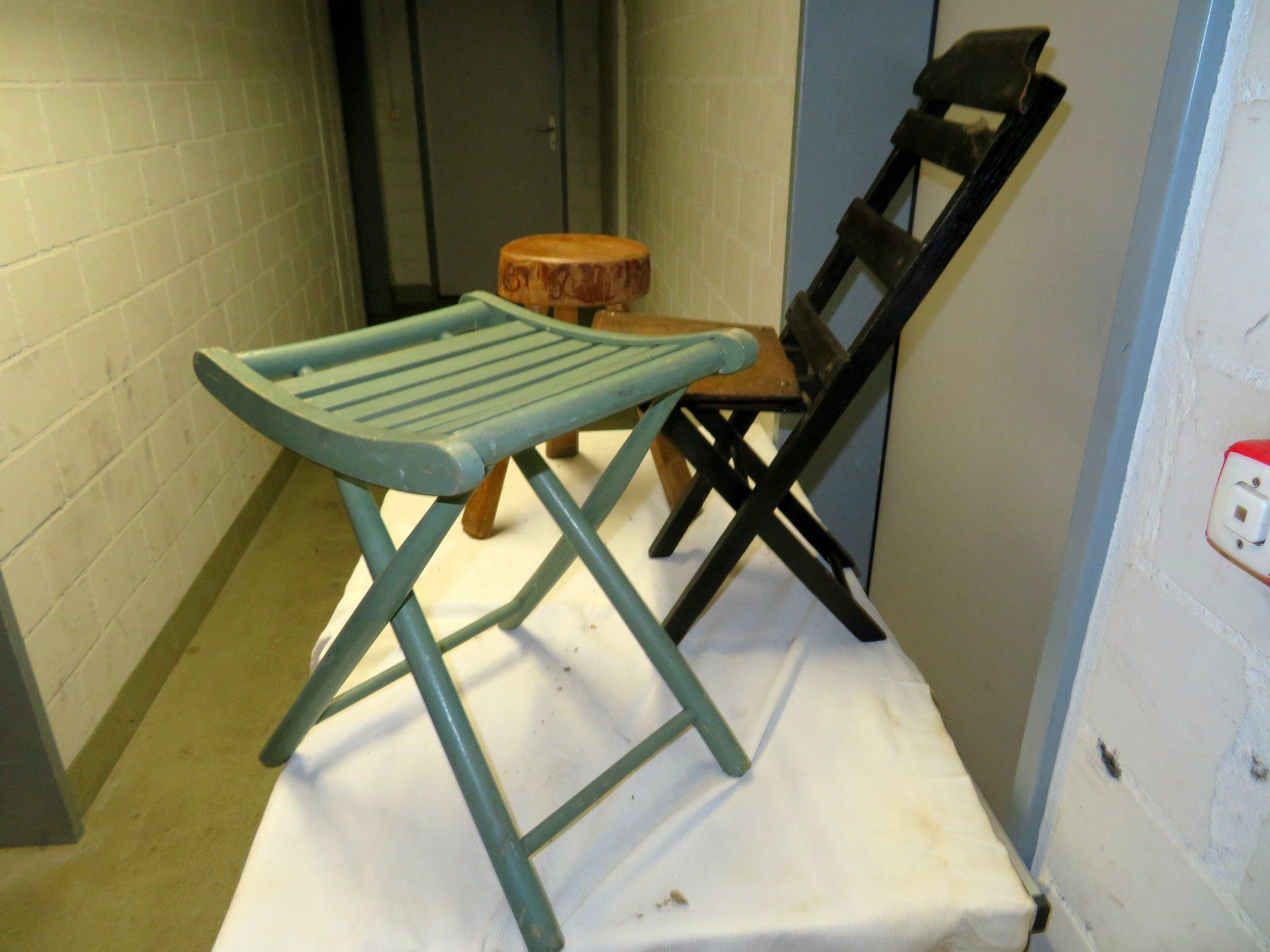 Hocker: 3 Hocker, Kinderstuhl, Hocker und Melkschemel – Gebraucht aus Zofingen von Schekke 2