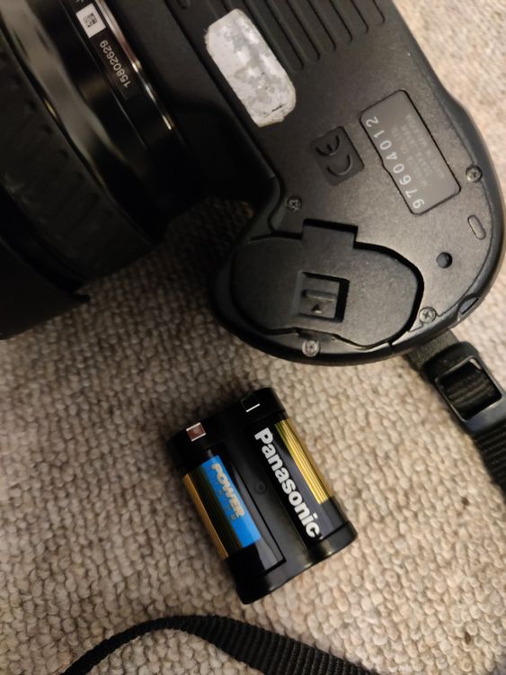 Minolta Fotocamera: Minolta Dynax 500si Spiegelreflexkamera mit div. Objekten – Usato da Muttenz venduto da IkaSul 6