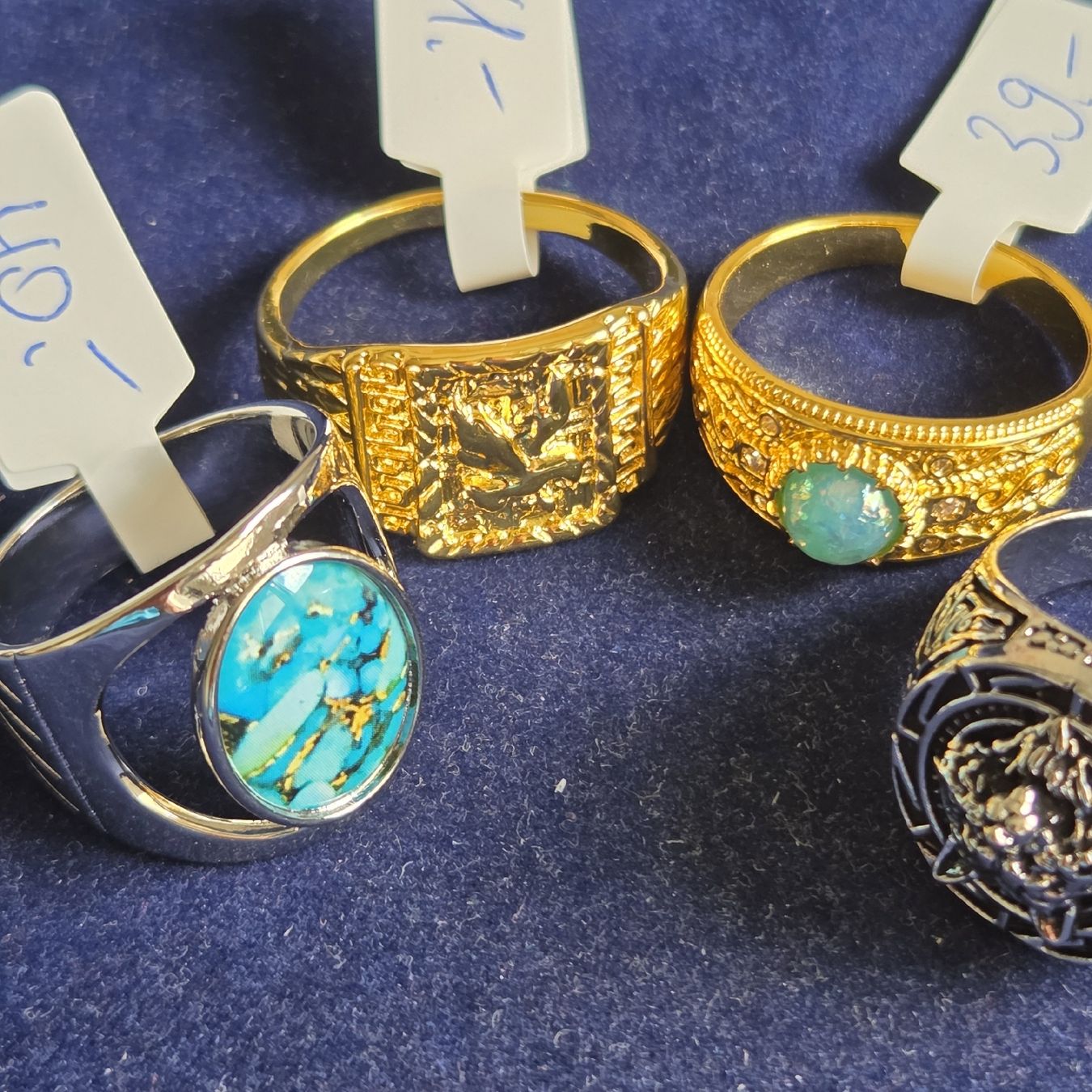 Autres bijoux: 4 Neue Ringe ungetragen.. – Neuf (Voir description) à Stans par Ducati16 2