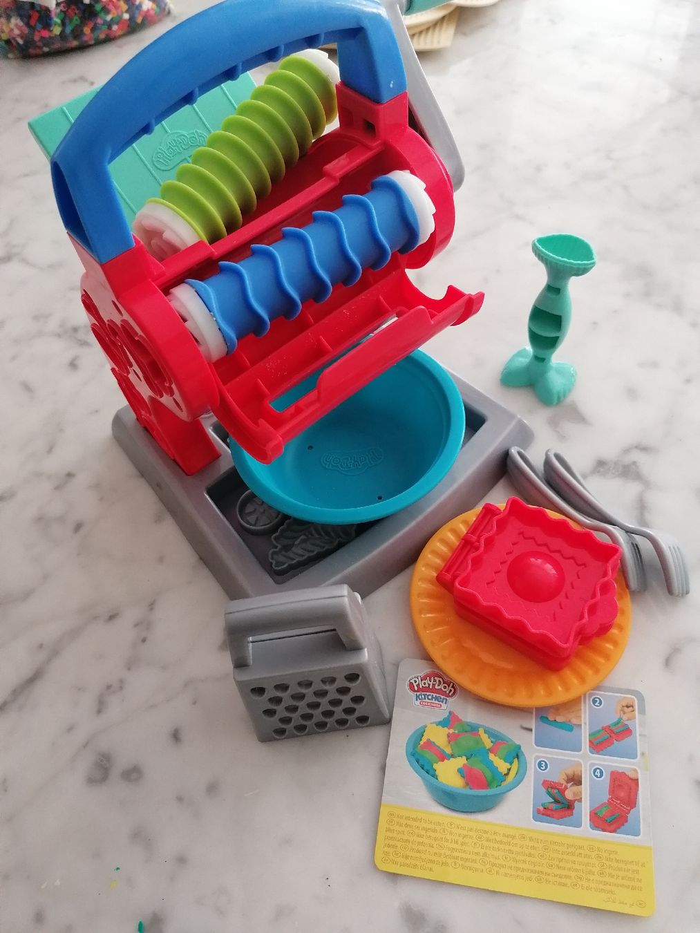 Play-Doh Jouets: GROSSES PLAY DOH SET – D'occasion à Pratteln par ThereseZ 9