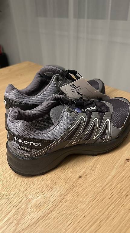 Salomon Damenschuhe: Neue Wanderschuhe Salomon – Gebraucht aus Dübendorf von ivana2