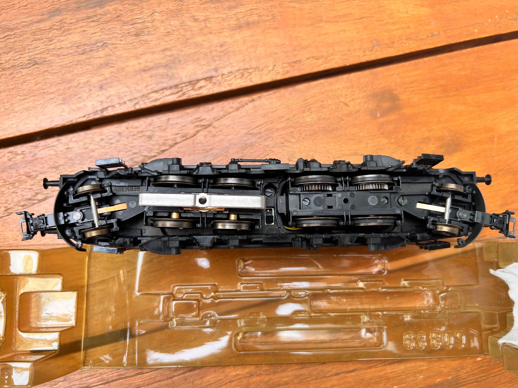Märklin Modellini di ferrovie: Märklin H0 3368 E-Lok Br. E18 15 blau der DB – Nuovo e nell'imballaggio originale da Gelterkinden venduto da Railroader 5