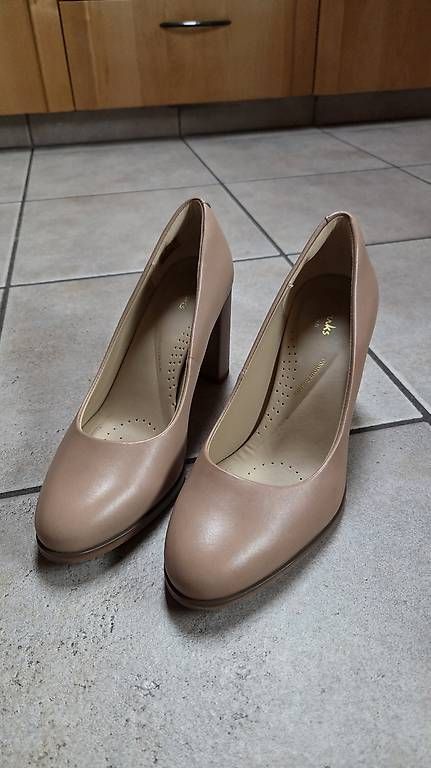 Scarpe da donna: Clarks Schuhe Gr 39 – Usato da Eglisau venduto da marasofia