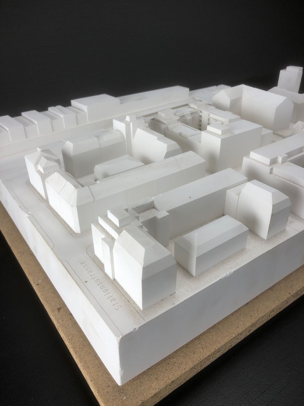 Kit di modellismo & Modellini statici: Zürich Seebahnstrasse, Architekturmodell, Gips – Usato da Laufenburg venduto da industrial-silence 3