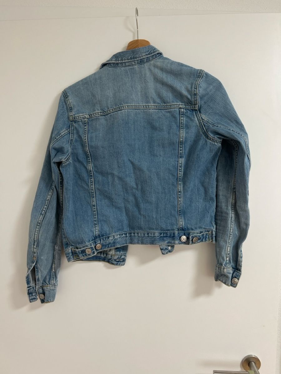 H&M Jacken: Jeansjacke H&M, Grösse 38 – Gebraucht aus Escholzmatt von mel_58wh 2
