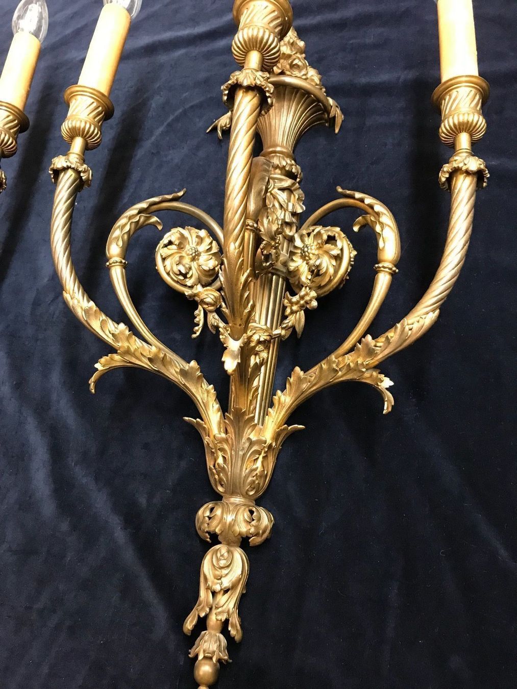 Lampade: Antik Bronze 2 Wandlampen  ca.70cm – Usato da Zürich venduto da Artnuvo 5