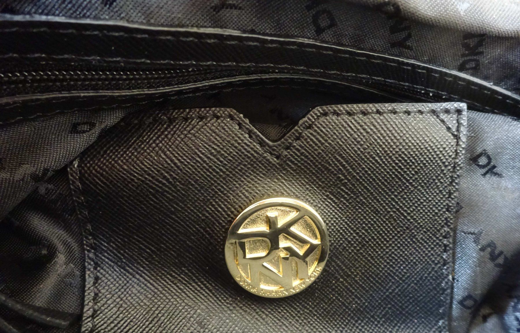 DKNY Borse da donna: DKNY - Leder Tasche - schwarz – Usato da Zofingen venduto da Justizia_01 6