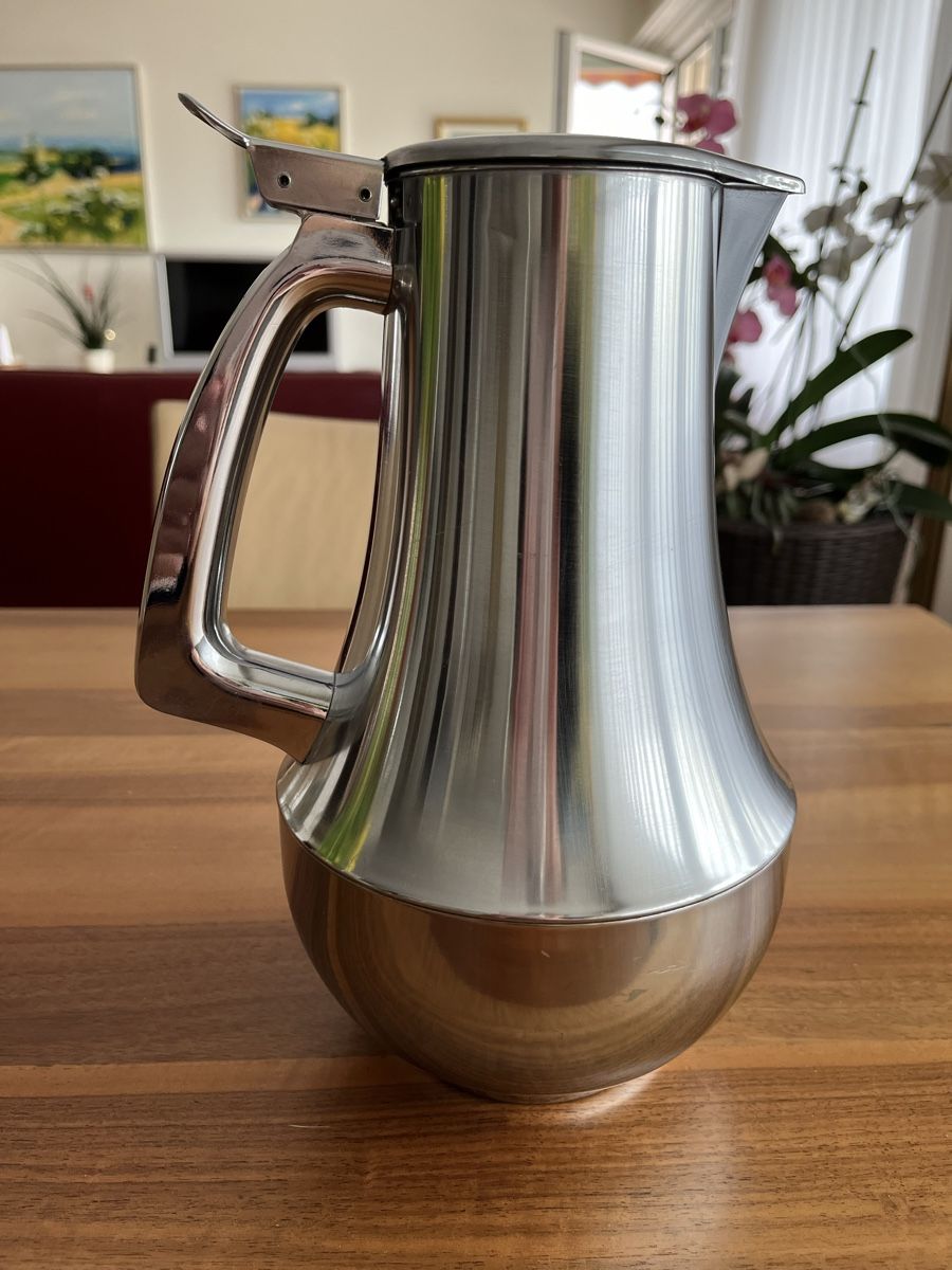 Caraffe: Isolierkanne von Theos!!! – Usato da Bettlach venduto da Brissoni