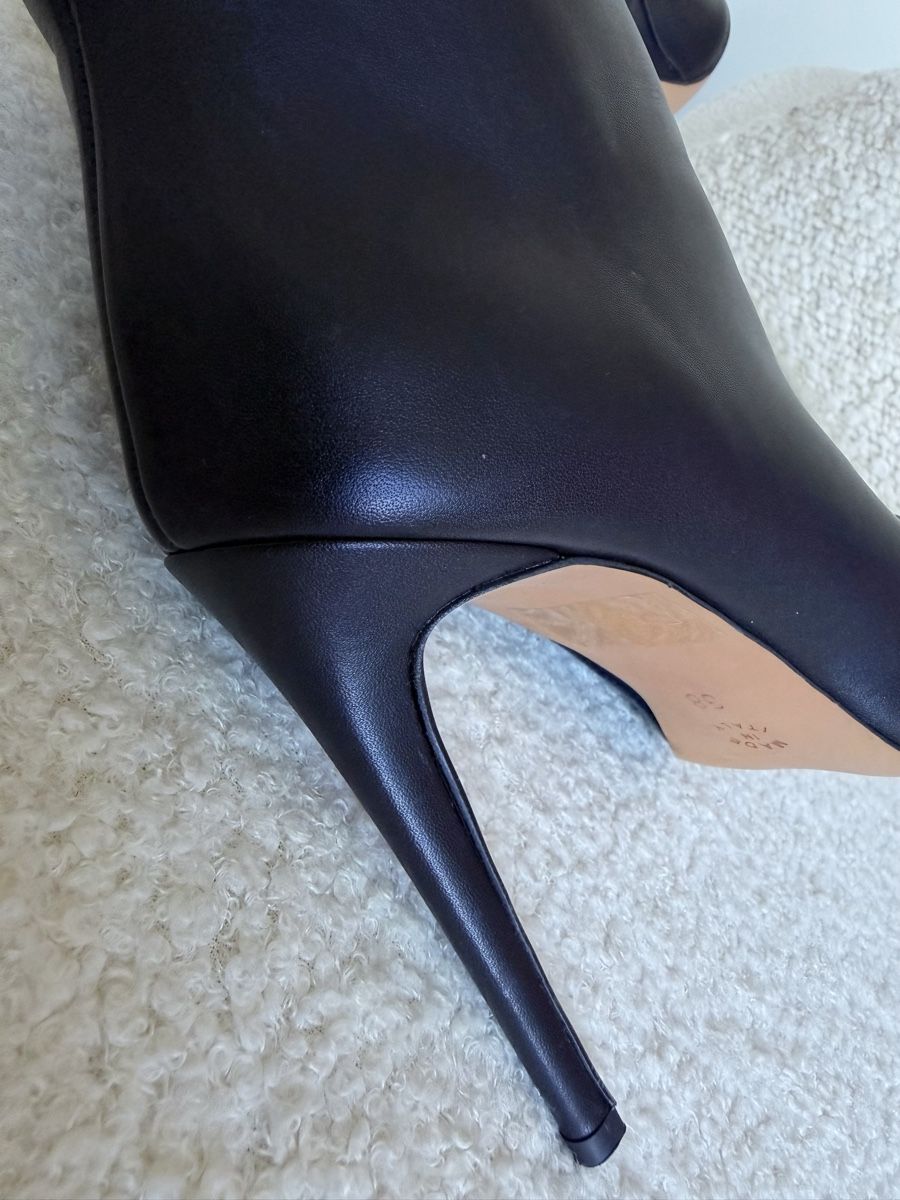 Scarpe da donna: Leather ankle boots – Nuovo (secondo la descrizione) da Luzern venduto da dsr_5h2h 2