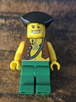 lego figurine pirate pi097 Pirate Vest and Anchor Tattoo, 