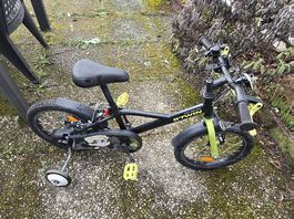 Vélo enfant BTWIN Dark hero 500