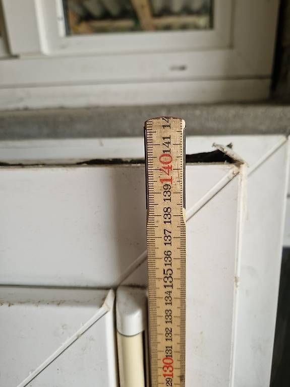 Finestre: Fenster 1.4m x1.4m – Usato da Grosswangen venduto da chreguu 1