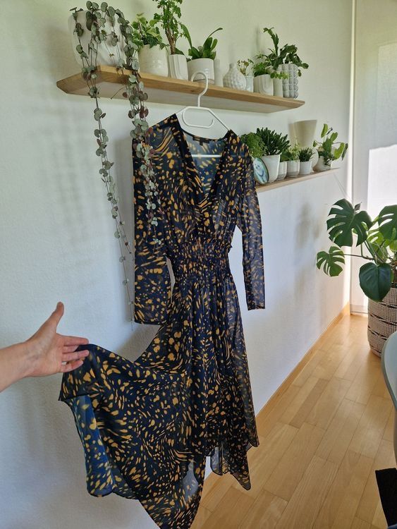 Maje Vestiti: Maje Kleid, hoher NP – Usato da Lajoux JU venduto da plise 3