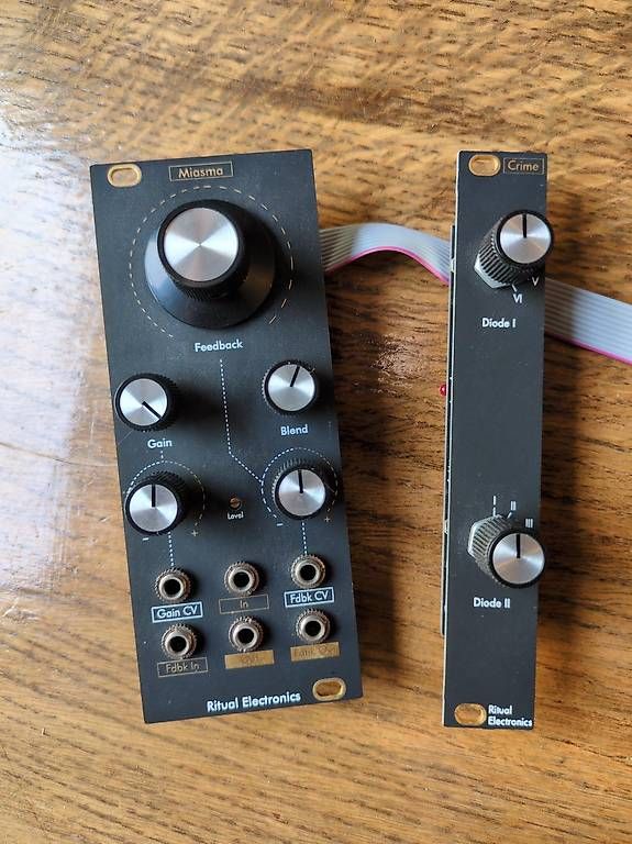 Musikinstrumente: Ritual Electronics - Miasma + Crime (comme neufs) – Gebraucht aus Vevey von OddEcho
