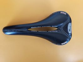 Selle Italia SLR Gel Flow / Anatomical Cut-Out Fahrradsattel