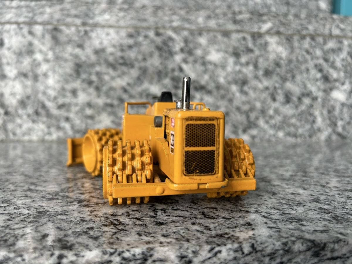 Joal Modellbausätze & Standmodelle: Cat 825 , 1:50 , Joal – Gebraucht aus Horw von Tigercat635 3
