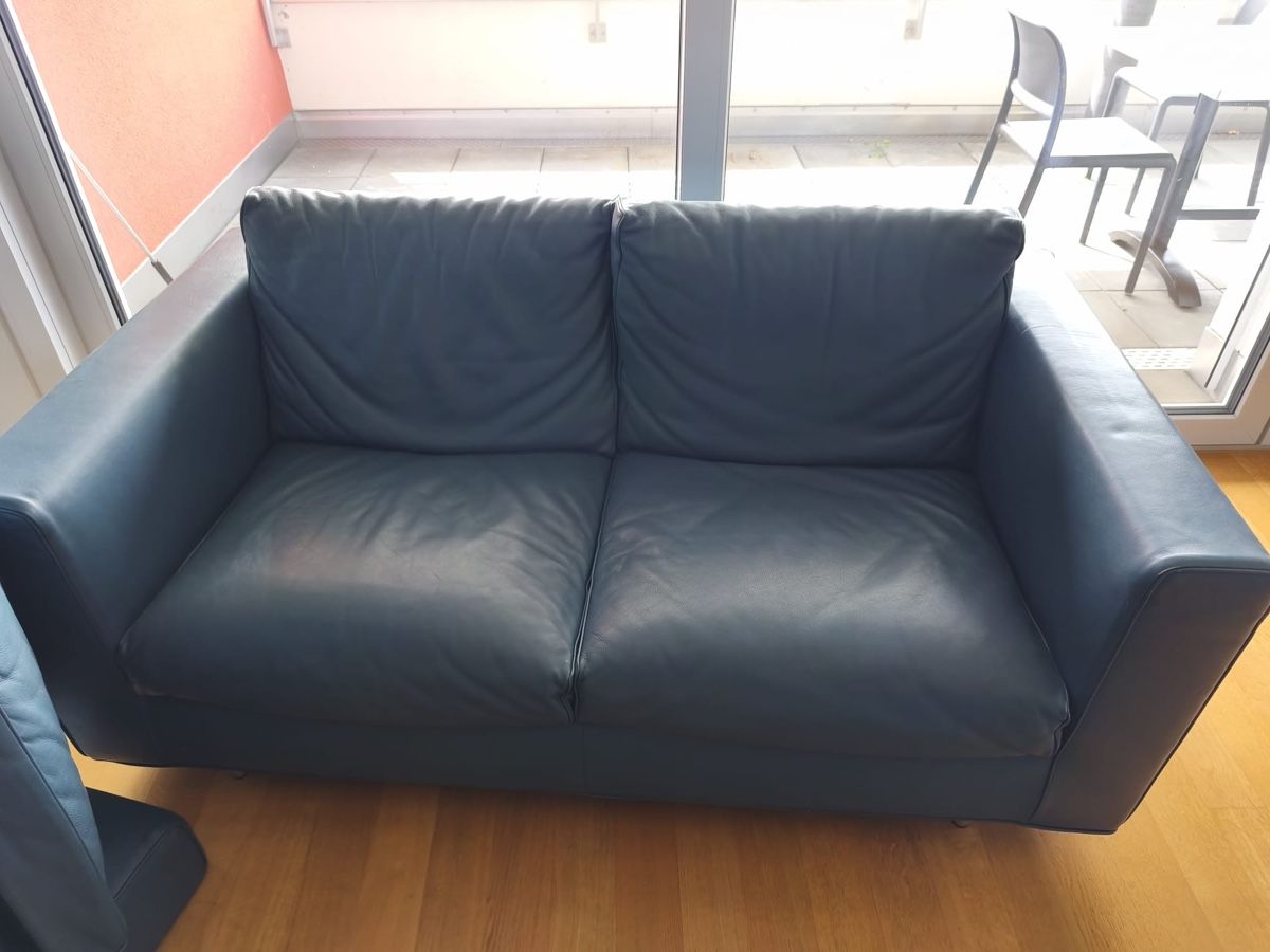 Divani: zwei Sofas Leder blau gebrauchter Zustand – Usato da Döttingen venduto da kikipaola_ 2