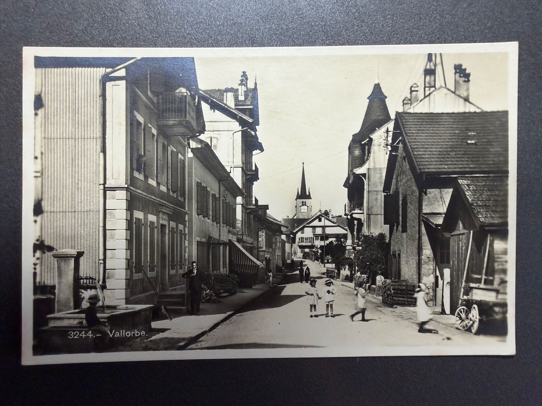 Cartes postales: AK Vallorbe belebt,** – D'occasion à untervaz par Wingert