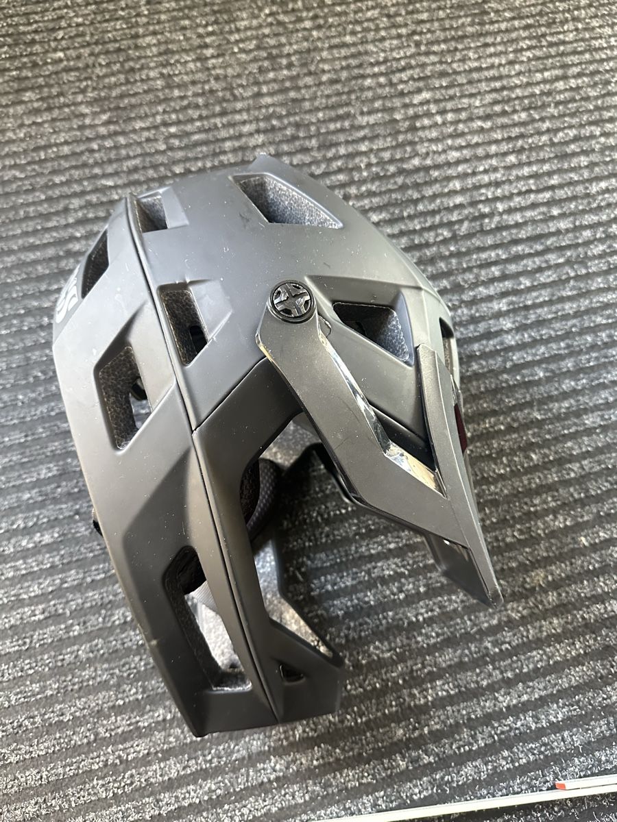 Caschi: IXS HELM TRIGGER FF  – Usato da Uster venduto da bek_v2ct 2