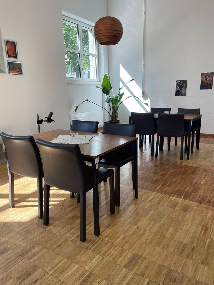Tables: Victoria Design Esstisch – D'occasion à Baar par 4sale-tina 2