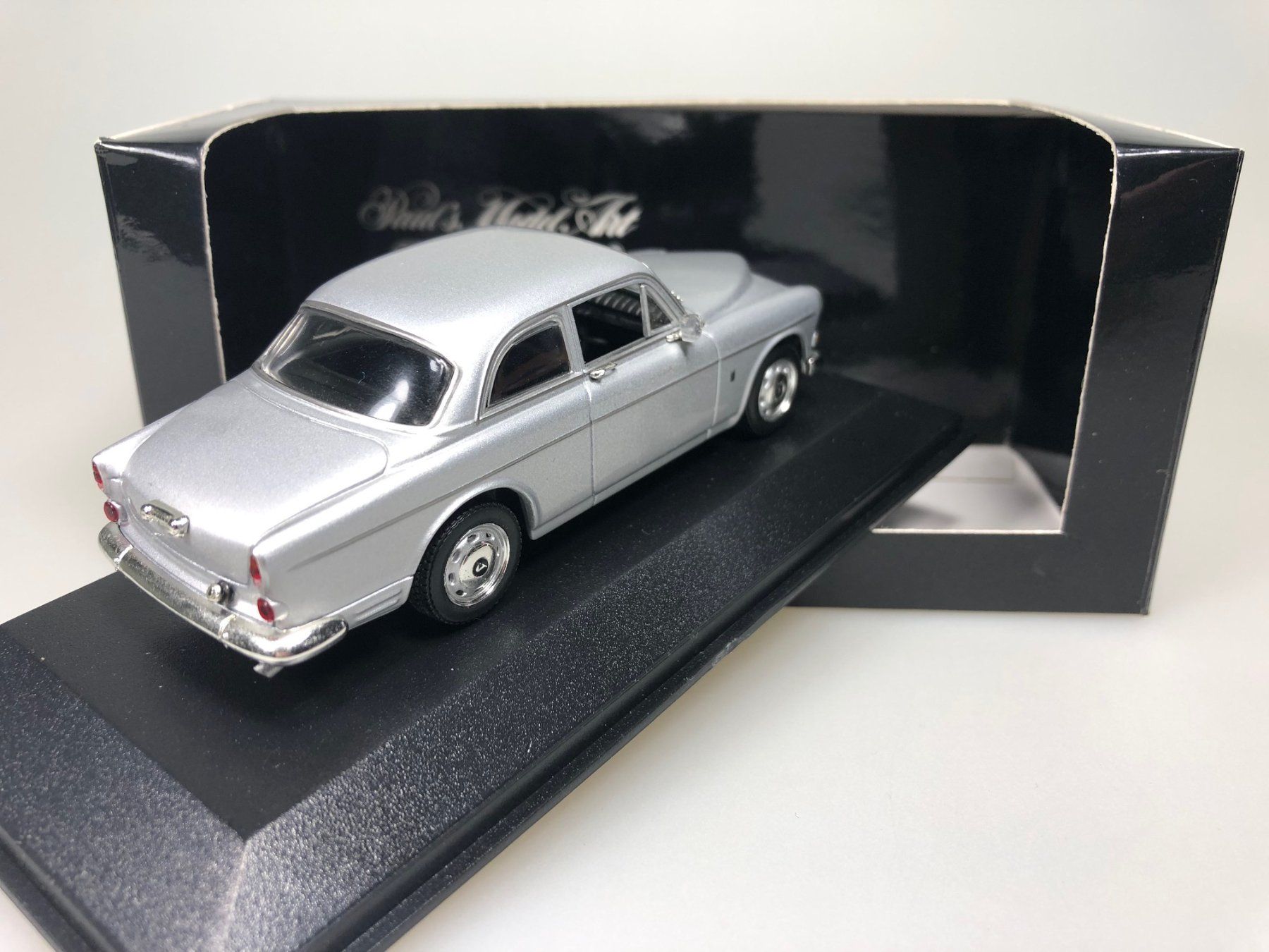 Volvo Modellautos: Volvo 121 Amazon - Minichamps - 1:43 – Gebraucht aus Widen von Himan 1